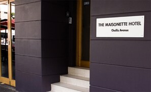 Property entrance - The Maisonette (Potts Point)