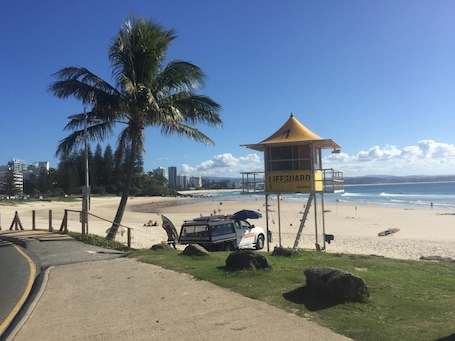 Una playa cerca
