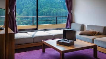 ONCRI Luxury Twin room, Non Smoking (52sqm, with bathroom, for 1 - 2) | Premium bedding, in-room safe, individually decorated, desk