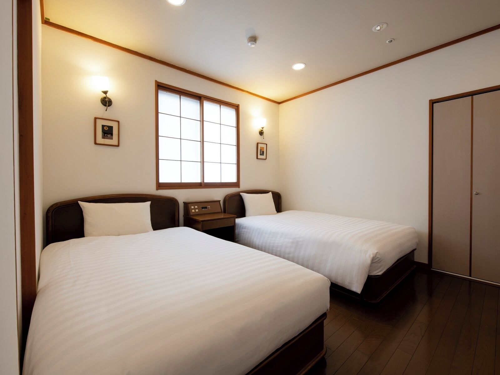 럭셔리룸, 침실 1개, 금연 (Special Japanese-Western Style Room) | 객실 내 금고, 각각 다른 스타일의 인테리어, 책상, 다리미/다리미판