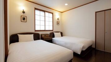 Special Japanese-Western Style Room, Non Smoking | In-room safe, individually decorated, desk, iron/ironing board