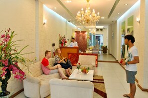 Executive lounge - Splendid Star Suite (Hanoi)