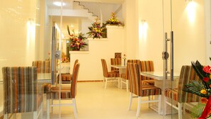 Interior - Splendid Star Suite (Hanoi)