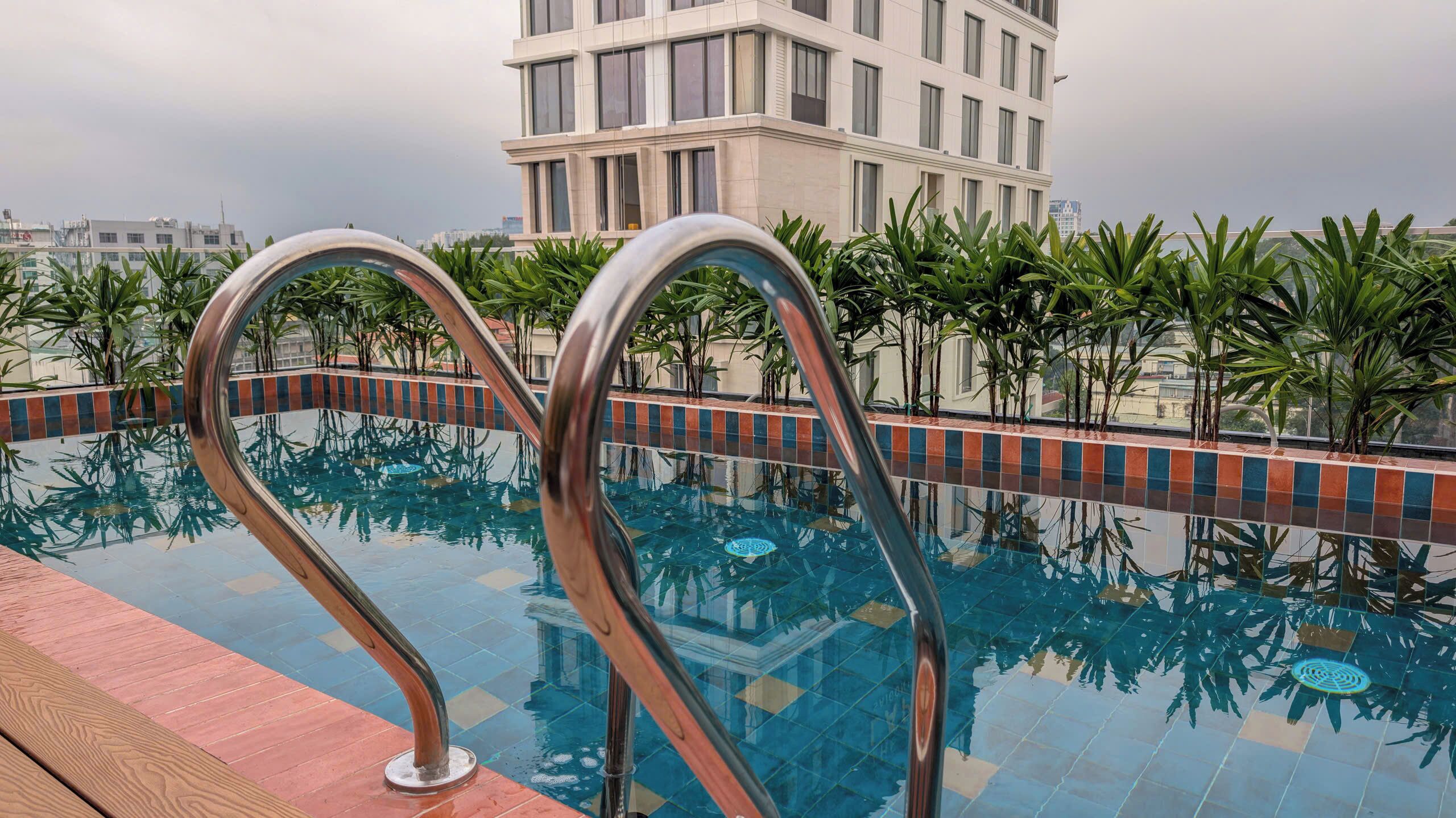 Hồ bơi ngoài trời, mở cửa từ 7:00 đến 19:00, dù/ô trên bãi biển/hồ bơi 