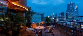 KiN Hotel Ly Tu Trong Edition