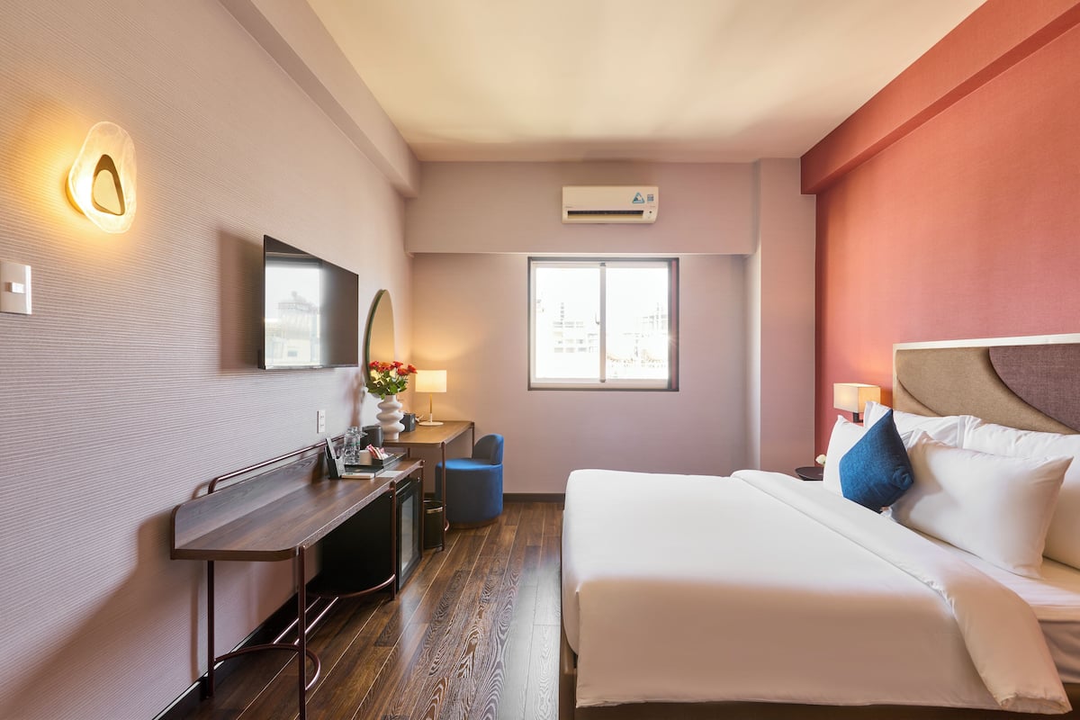 Down duvets, minibar, in-room safe, desk