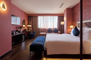 Executive City View | Down comforters, minibar, in-room safe, free WiFi