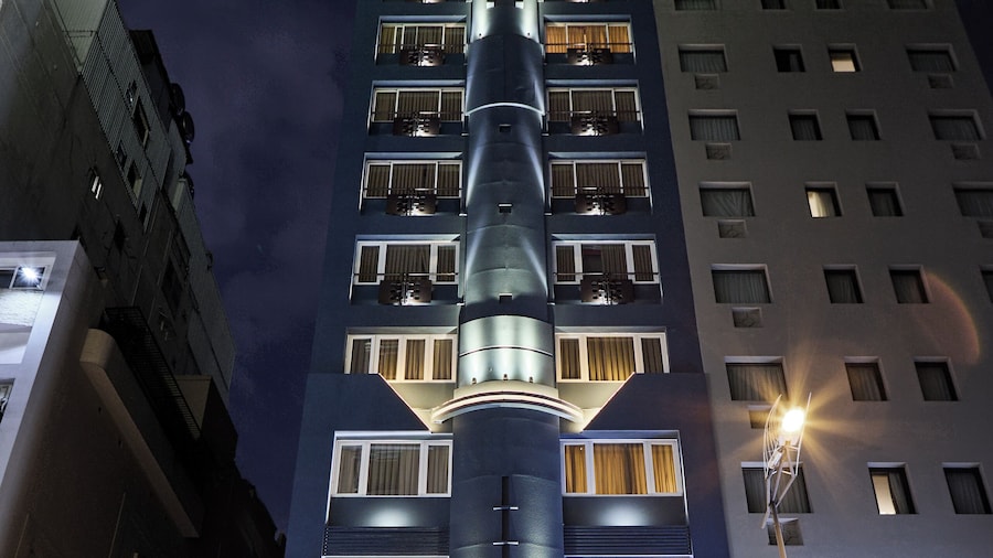 Kin Hotel Ly Tu Trong