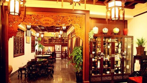Breakfast, lunch and dinner served - Xinhui Hotel (Shanghai)