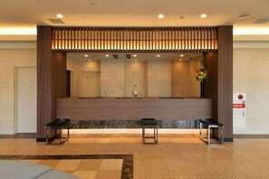 Reception - Almont Hotel Naha Omoromachi (Naha)