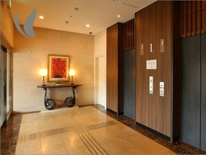 Interior entrance - Almont Hotel Naha Omoromachi (Naha)