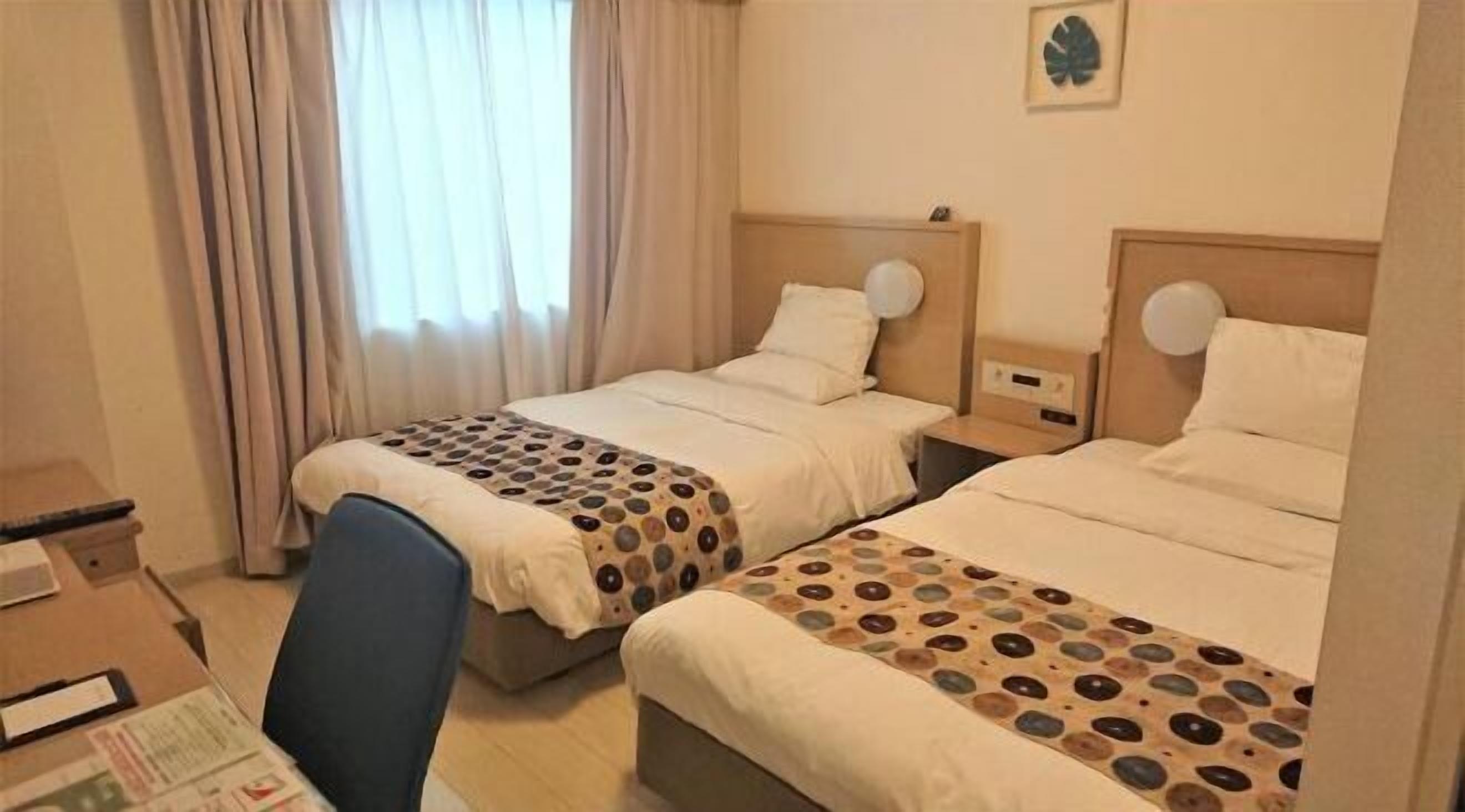 Desk, iron/ironing board, free WiFi, bed sheets