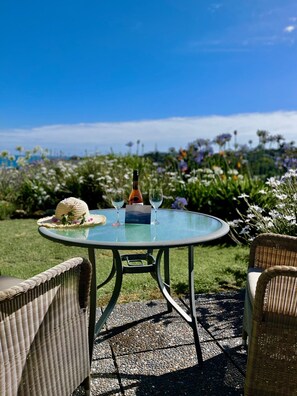 Terrace/patio - Watermark Studio Apartments (Waiheke Island)