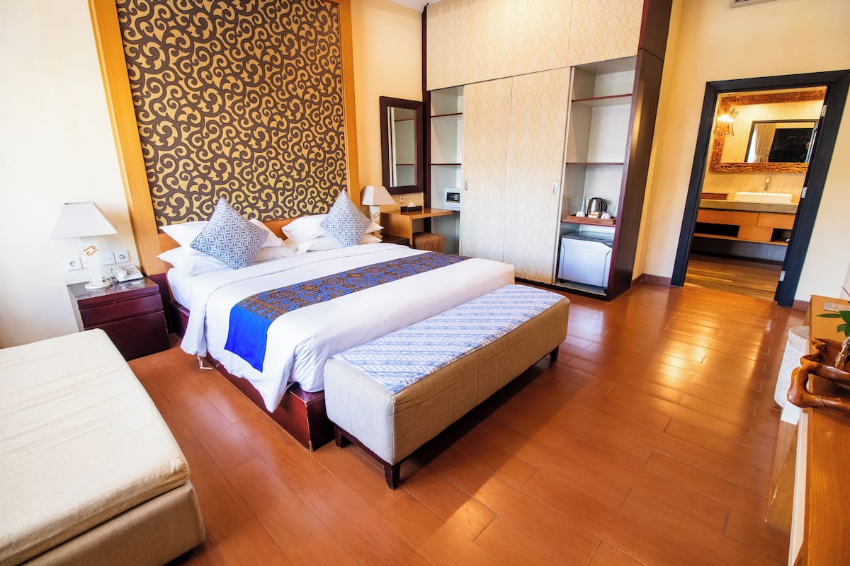 Superior Room, Bathtub, Garden View | 2 bedrooms, in-room safe, rollaway beds, free WiFi