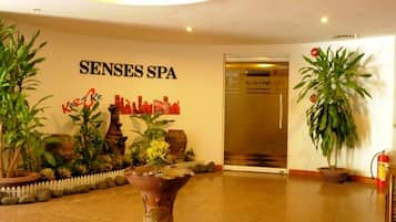 Sauna, tina de hidromasaje, tratamientos corporales y hidroterapia