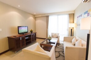 Lägenhet Classic - 1 sovrum | 1 sovrum, värdeförvaringsskåp på rummet och skrivbord