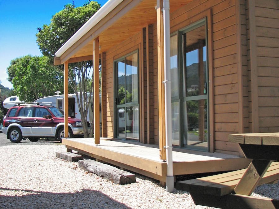 ์คํ ๋ค๋ ์บ๋น, ๊ณต์ฉ ์์ค | ๋ฌด๋ฃ WiFi