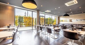 Daily buffet breakfast for a fee - PLAZA INN Graz Messe (Graz)