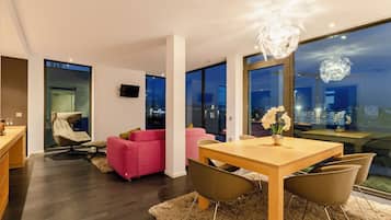 Appartement 2 | Essbereich im Zimmer