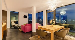 Appartement 2 | Essbereich im Zimmer