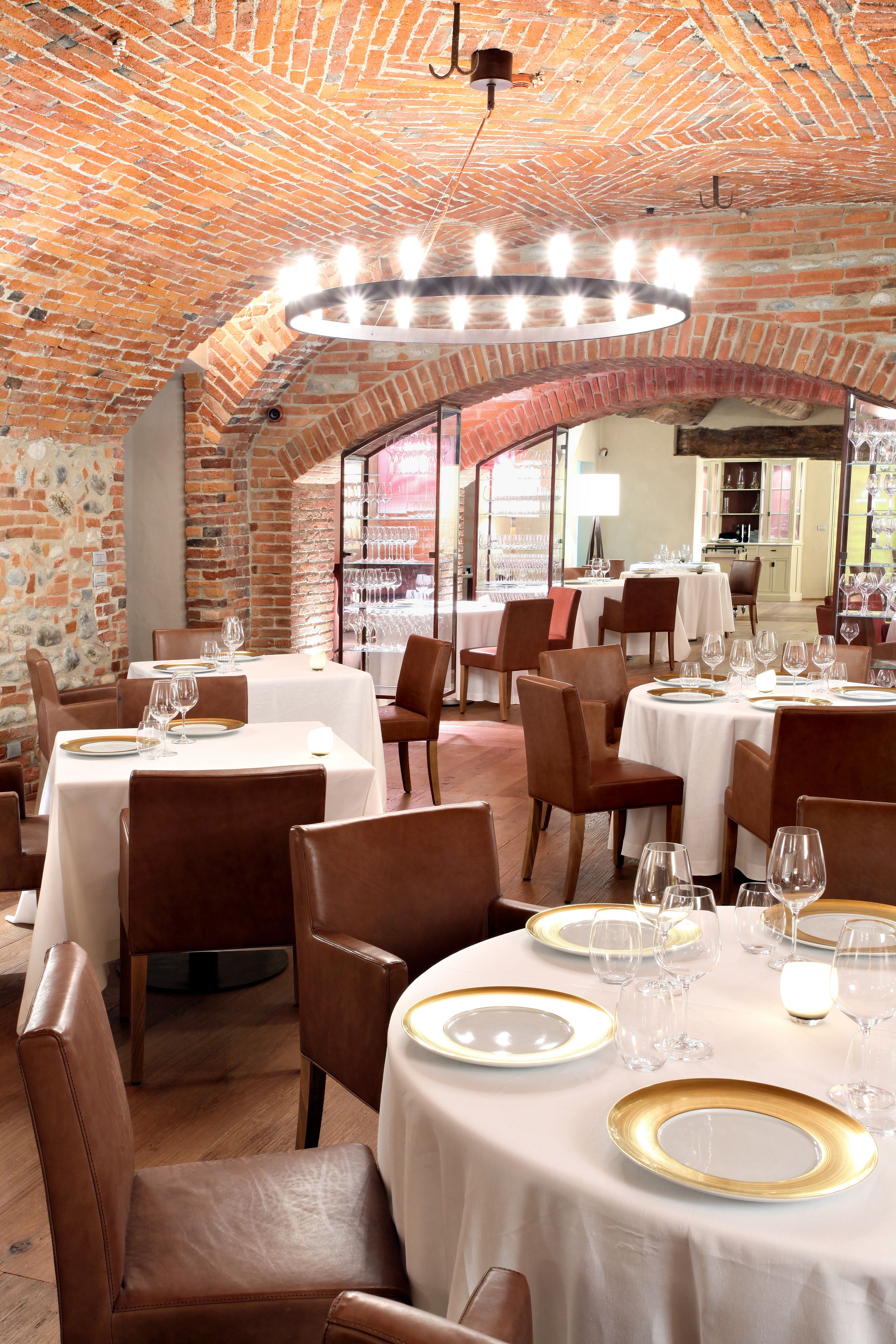 lunch and dinner served