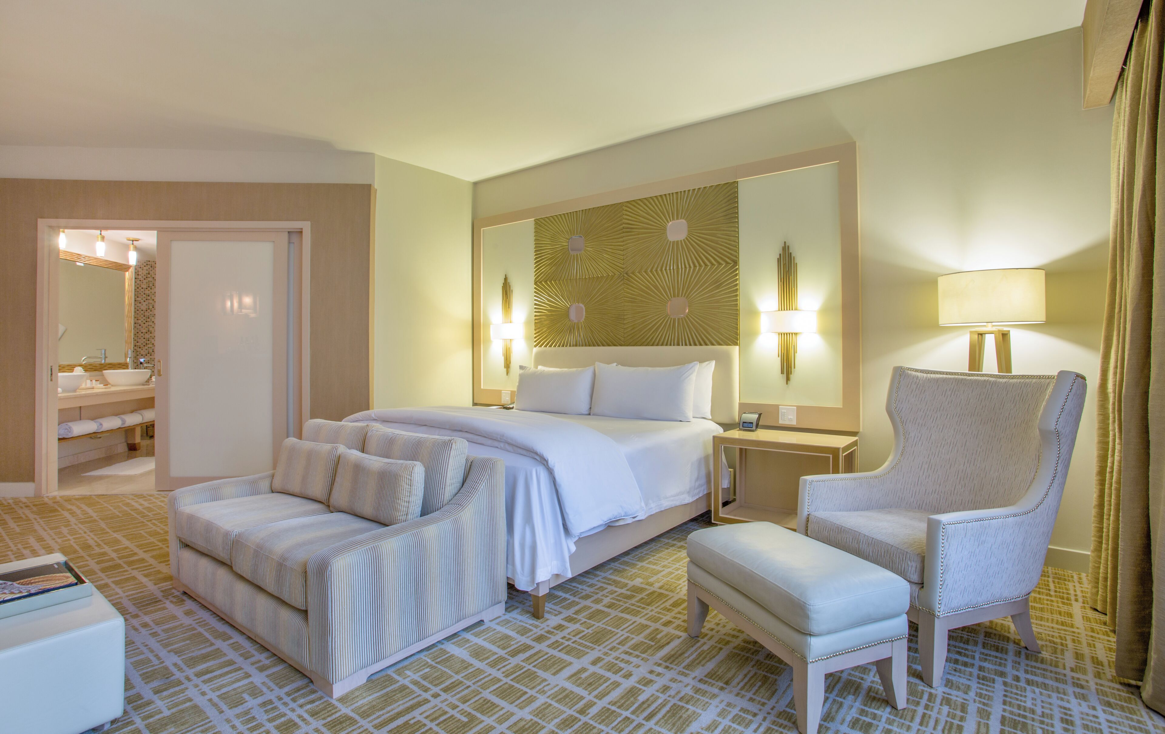 Junior Suite, 1 King Bed, Non Smoking | Room amenity