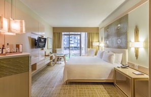 Deluxe Room, 1 King Bed, Terrace