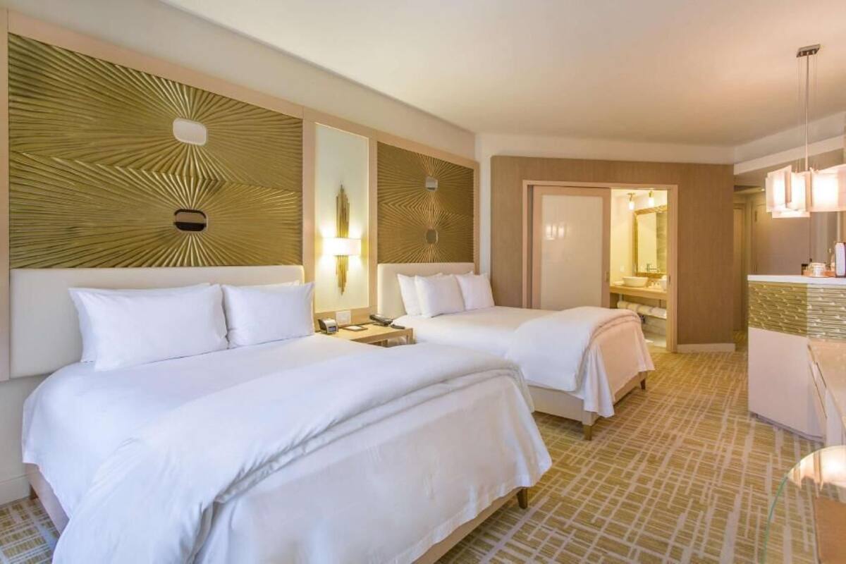 Premium bedding, minibar, in-room safe, desk