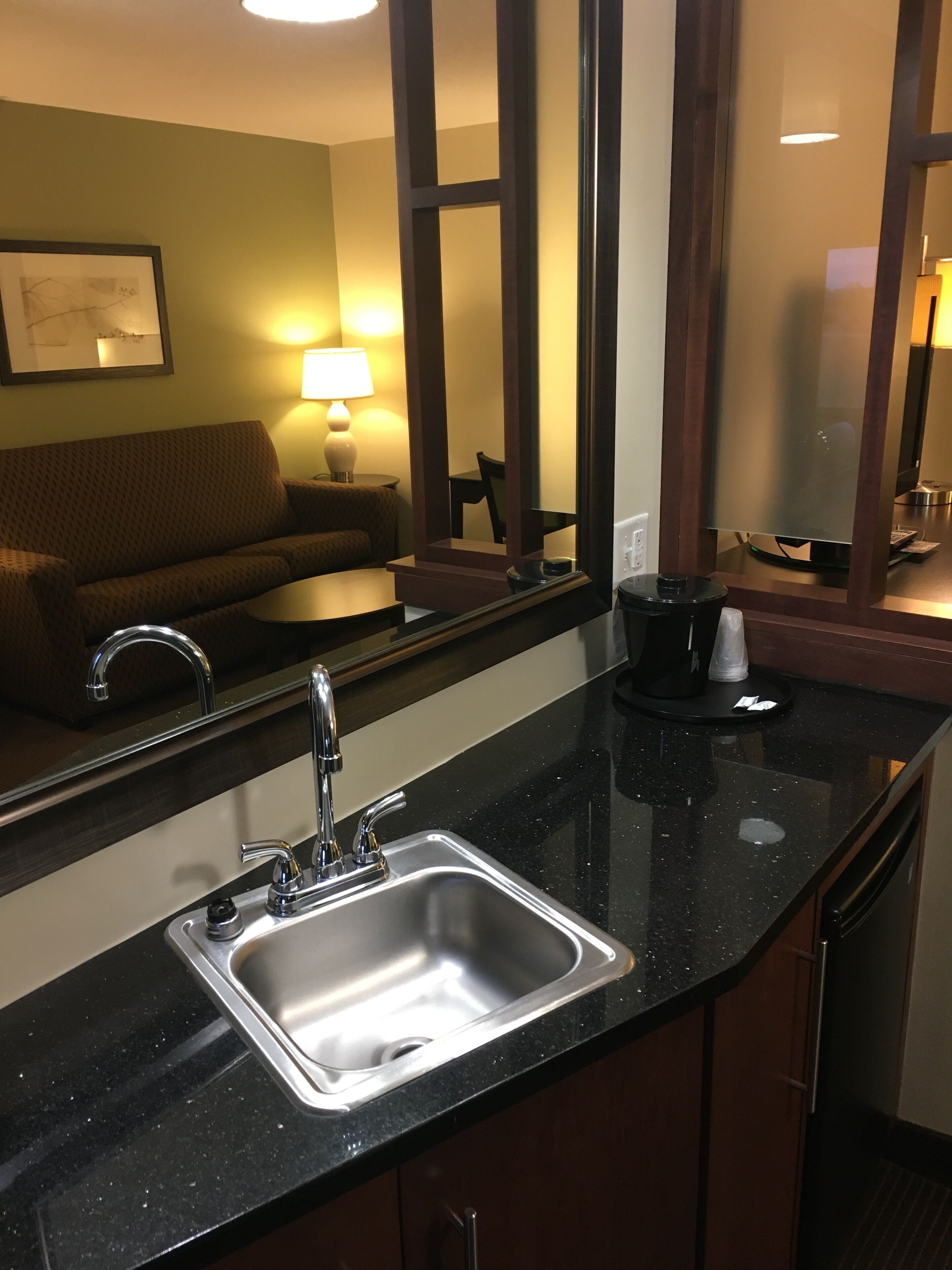 suite, 1 bedroom, non smoking (1 kingbed) | living area | 32-inch lcd tv with cable channels, tv