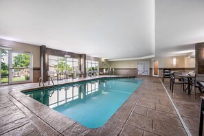 Indoor pool - AmericInn by Wyndham Fairfield (Fairfield)