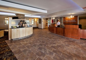 Reception - AmericInn by Wyndham Fairfield (Fairfield)