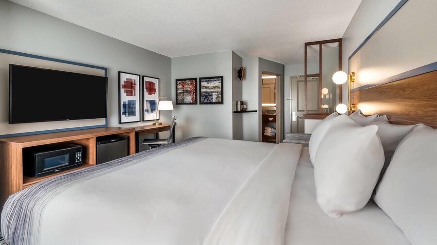 AmericInn by Wyndham Fairfield