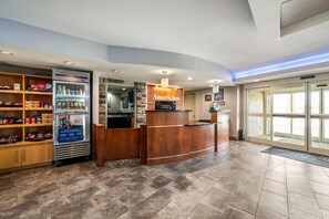 Lobby - AmericInn by Wyndham Fairfield (Fairfield)