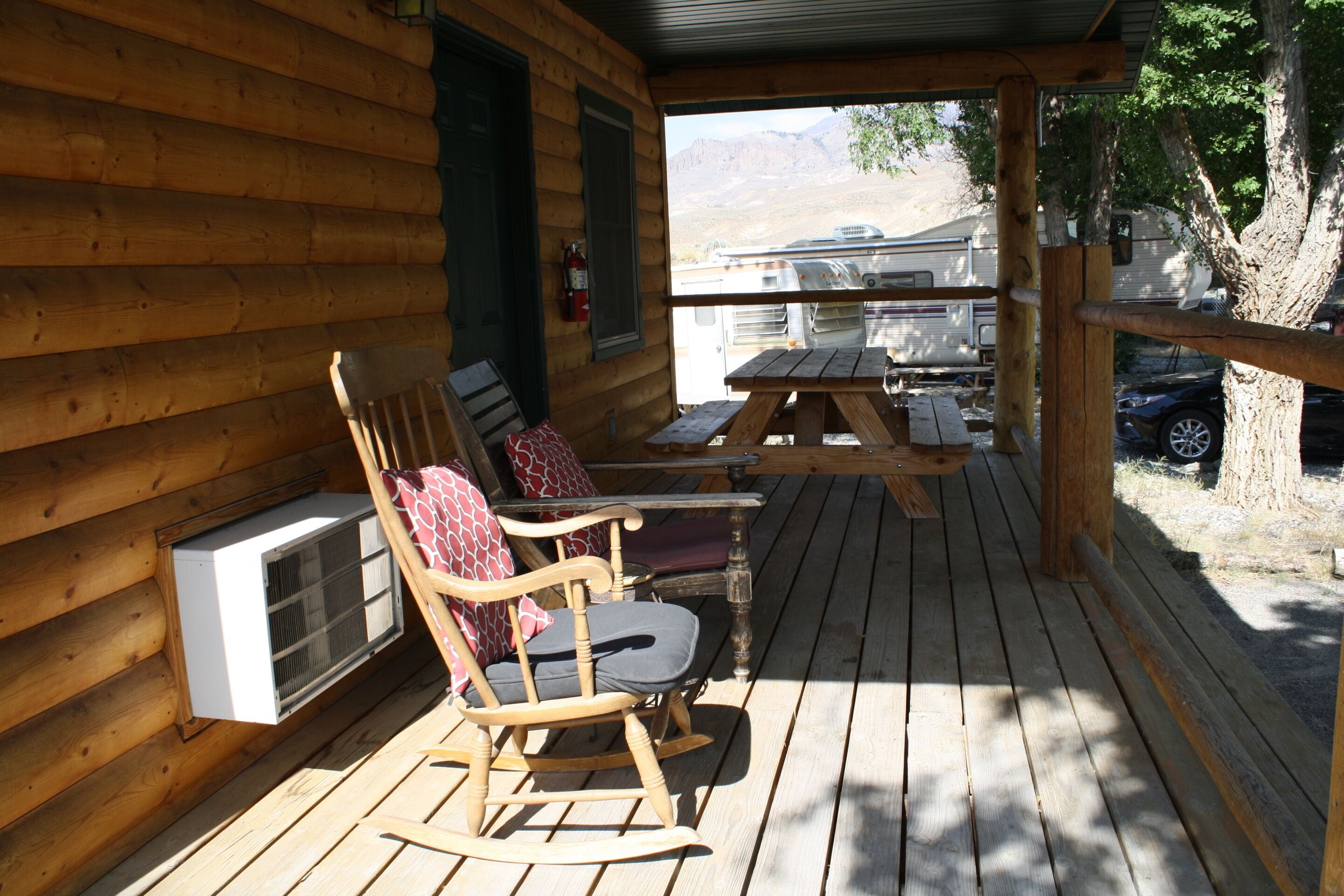 Luxury-Ferienhütte, mit Bad, Bergblick (HUNTER'S CABIN)