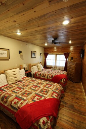Miscellaneous - The Historic Wapiti Lodge (Wapiti)