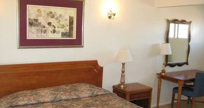 Route 66 Barstow Hotel