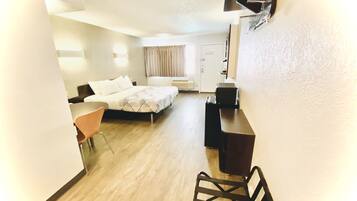 Minibar, free WiFi, bed sheets, alarm clocks