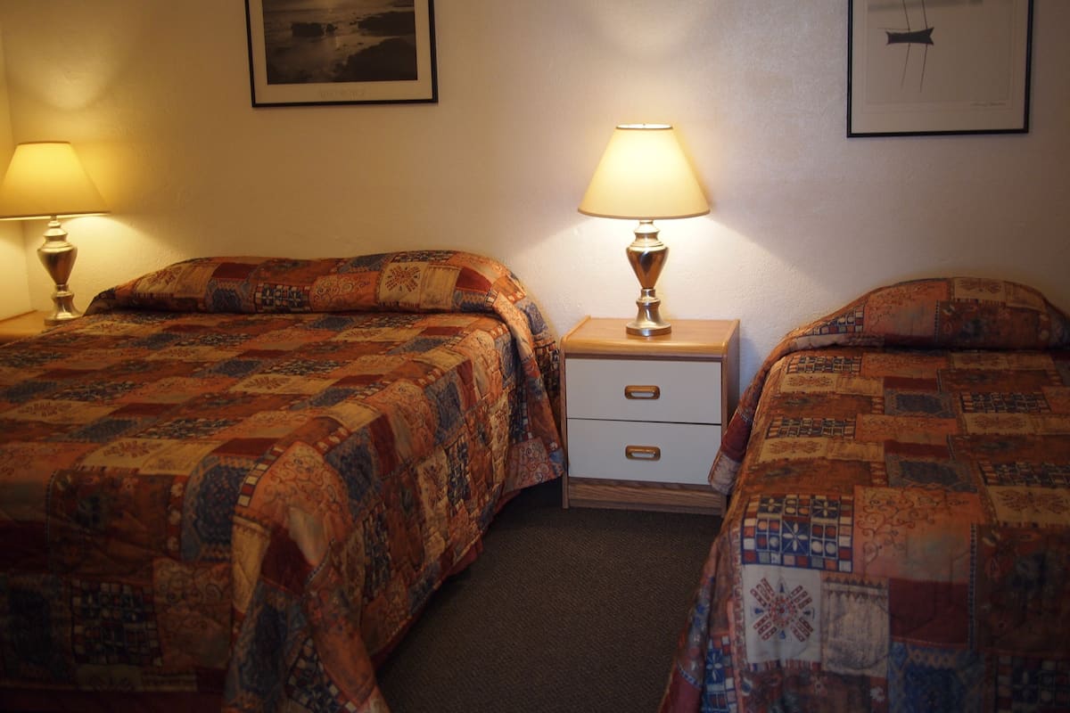 Desk, iron/ironing board, free WiFi, bed sheets