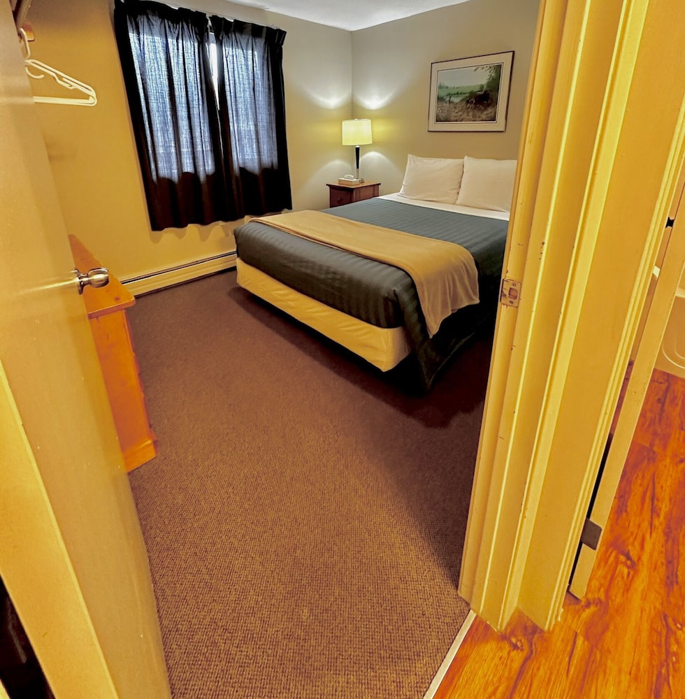 West Coast Motel On The Harbour by null