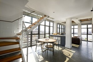 มินิบาร์, ตู้นิรภัยในห้องพัก, ห้องพักตกแต่งอย่างมีเอกลักษณ์