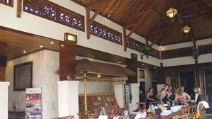 Daily English breakfast for a fee - Anika Guest House (Tuban)