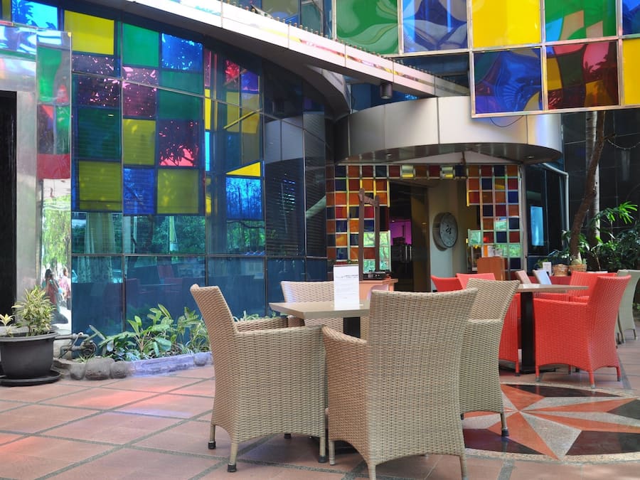 Daily buffet breakfast for a fee