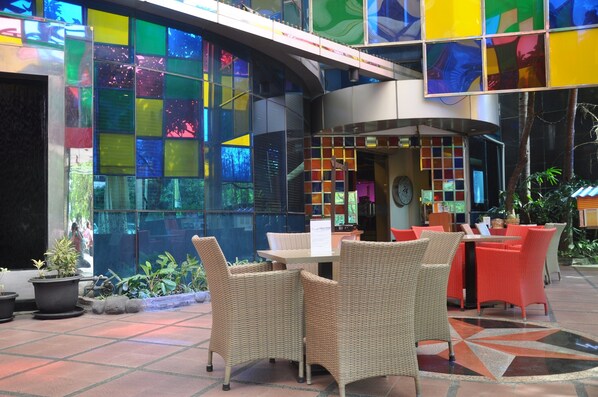 Daily buffet breakfast for a fee - favehotel MEX Tunjungan Surabaya (Surabaya)