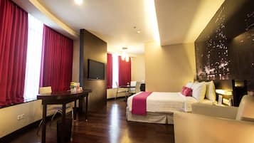 Suite Room | 1 bedroom, in-room safe, individually decorated, individually furnished