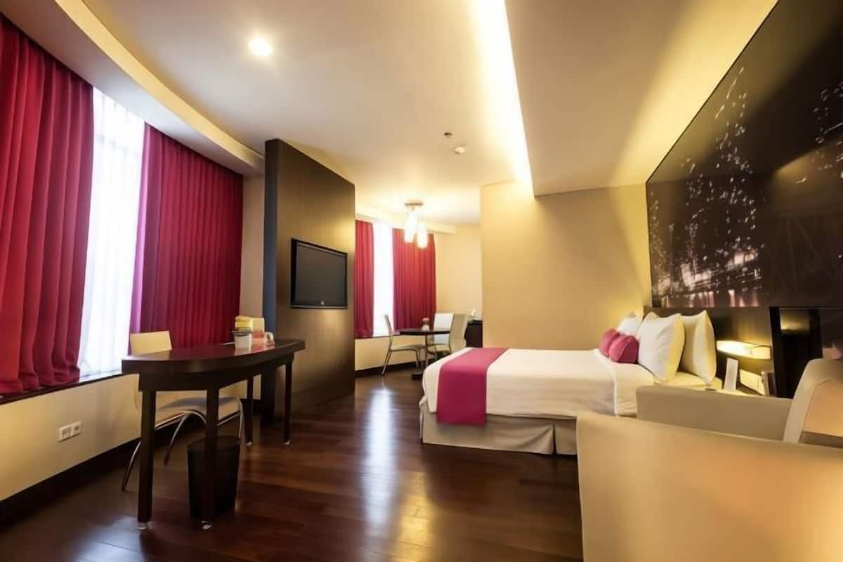 1 bedroom, in-room safe, individually decorated, individually furnished