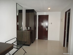 Deluxe Room | Room amenity - Cityscape Hotel (Mandaue)