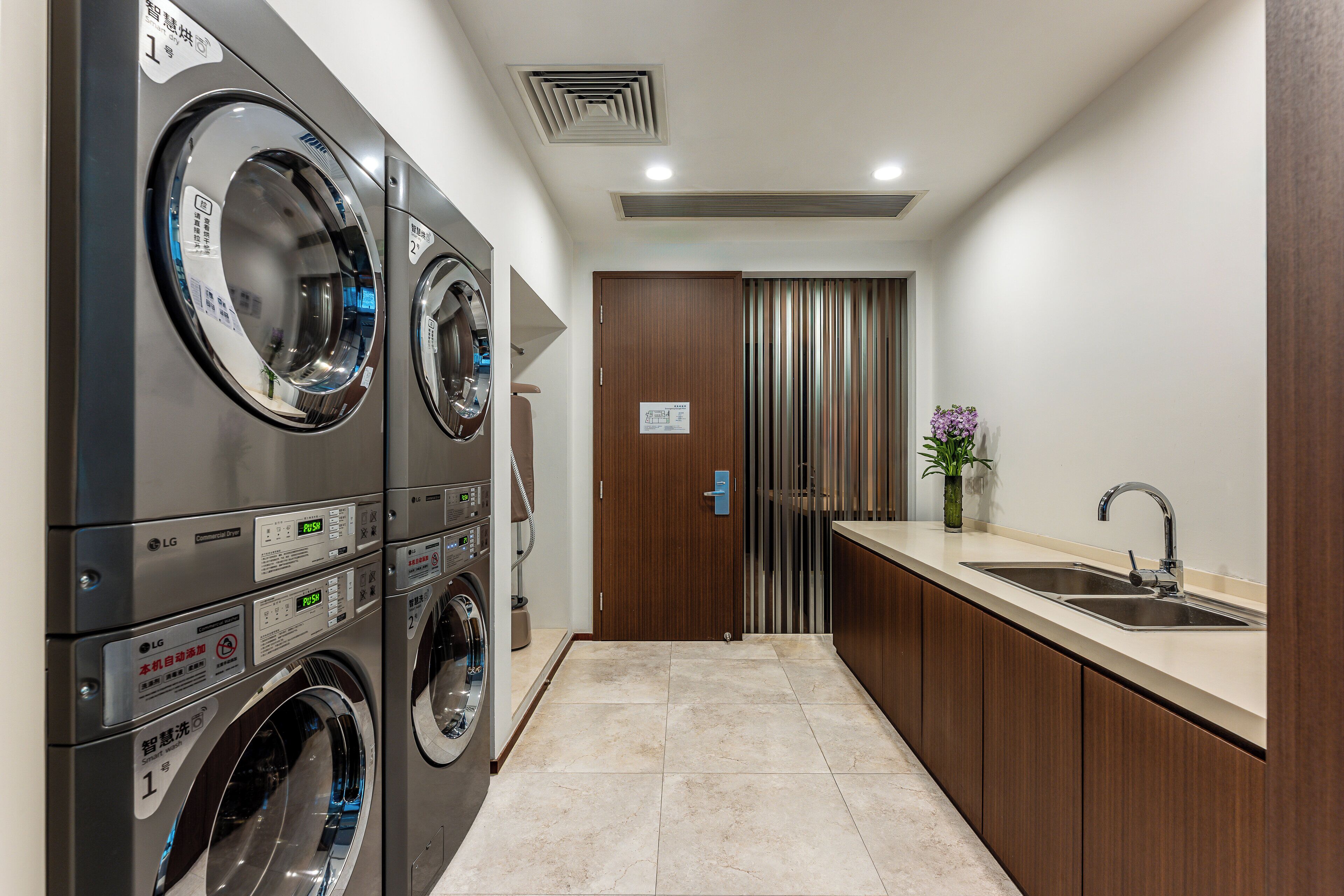 Photo - Holiday Inn Express Shanghai Jinsha by IHG