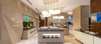 ホリデイ・イン エクスプレス上海金沙 by IHG (上海金沙智選假日酒店)