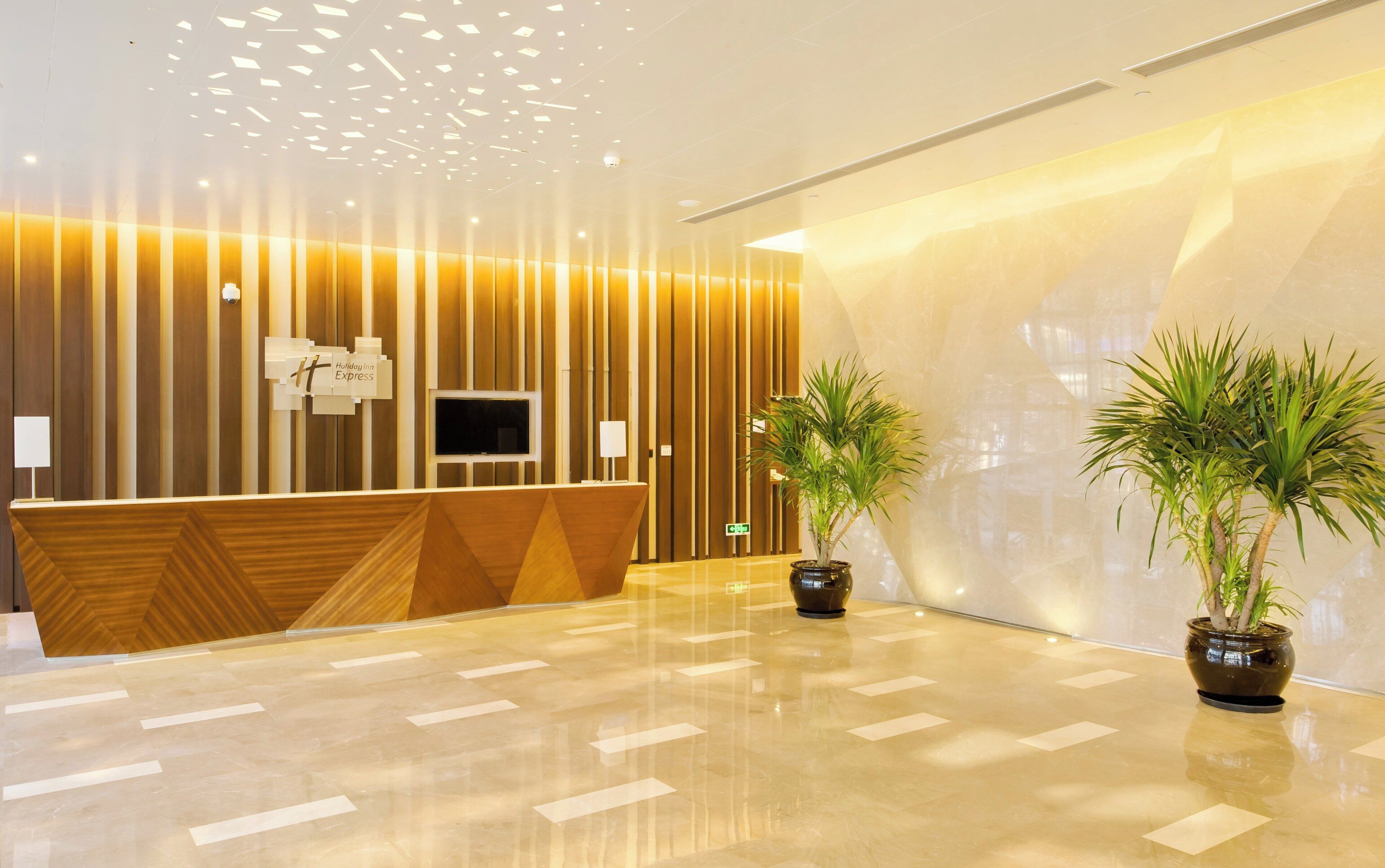 Photo - Holiday Inn Express Shanghai Jinsha by IHG