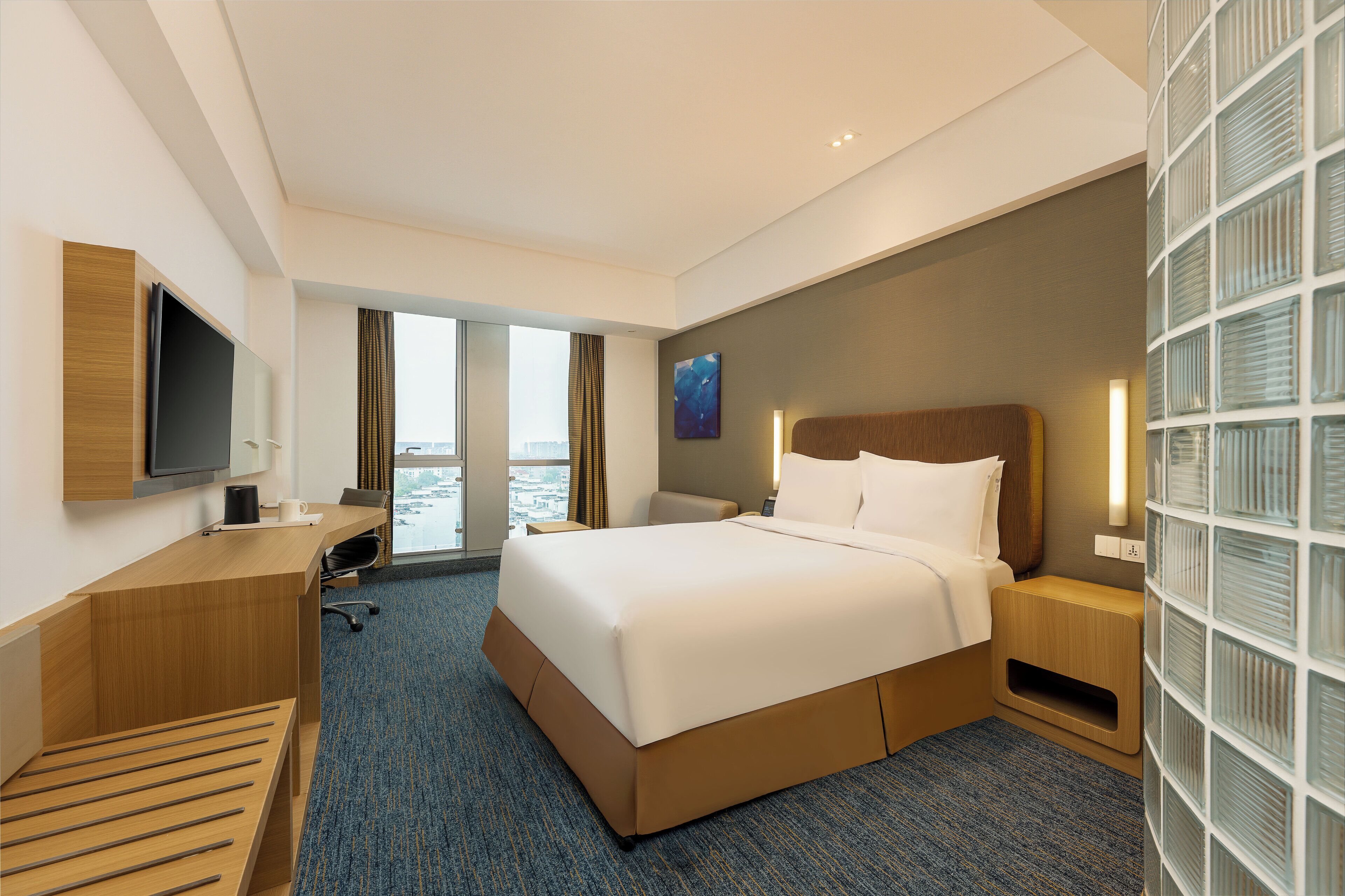Photo - Holiday Inn Express Shanghai Jinsha by IHG